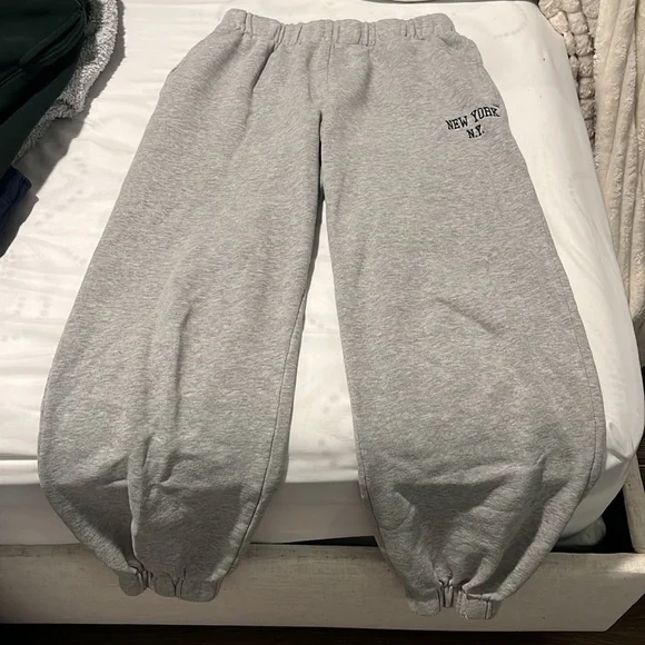 ⭐️ BRANDY MELVILLE Gray Sweatpants (OG STYLE—SHORTER THAN WHAT BM SELLS NOW!!) - Picture 3 of 9